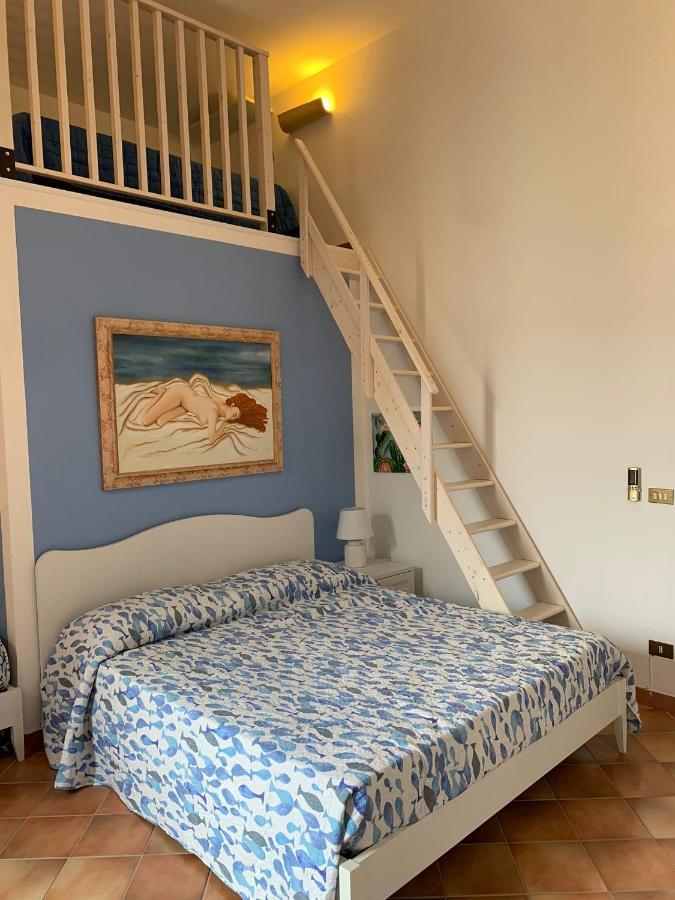 Apartment With Terraces And Private Jacuzzi - San Vito 400M From Beach San Vito Lo Capo Ngoại thất bức ảnh