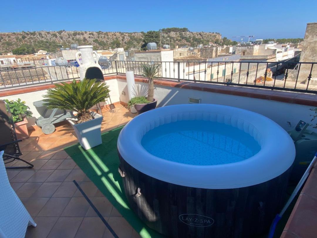 Apartment With Terraces And Private Jacuzzi - San Vito 400M From Beach San Vito Lo Capo Ngoại thất bức ảnh